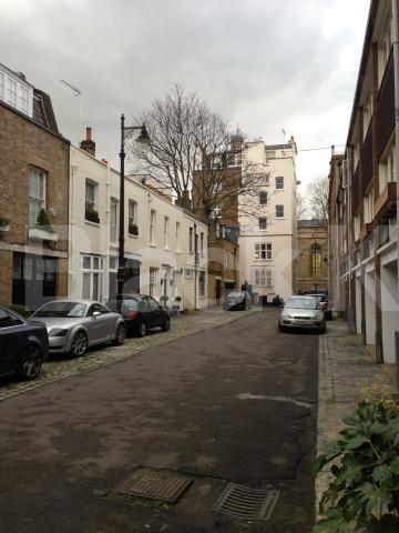 			NEW INSTRUCTION, 3 Bedroom, 1 bath, 1 reception Mews House			 Eaton Row, Belgravia